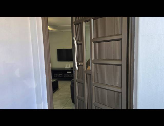 4 BEDROOM HOUSE FOR SALE IN ESCOMBE